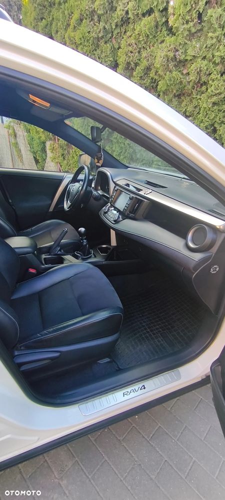Toyota RAV4 2.0 D-4D Active 4x2 - 15