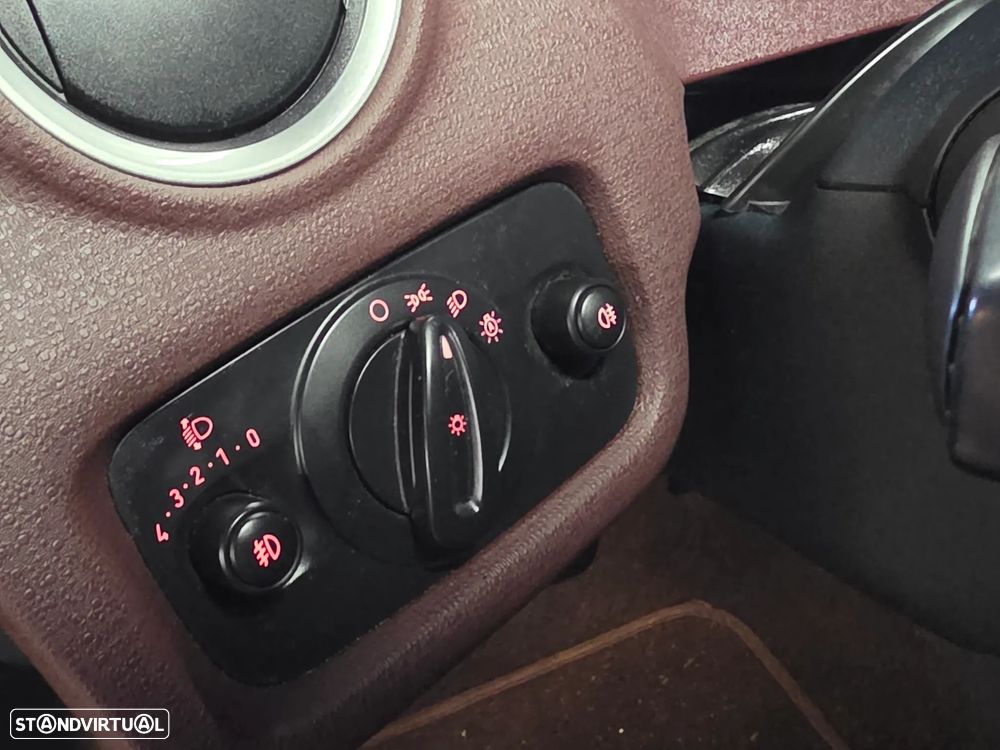 Ford Fiesta 1.6 TDCI Titanium - 33