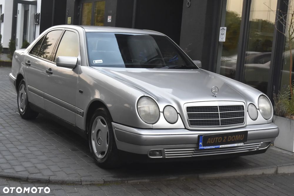 Mercedes-Benz Klasa E 230 Classic - 2