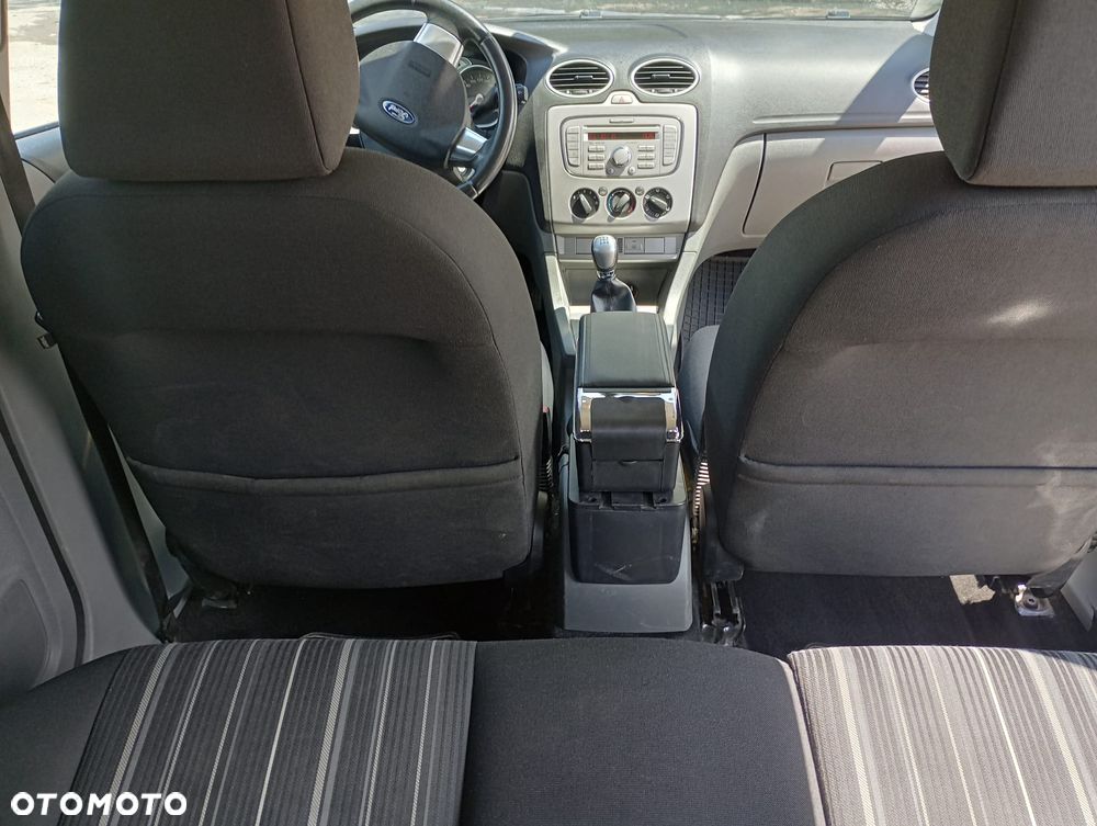 Ford Focus - 10