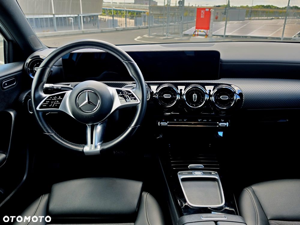 Mercedes-Benz Klasa A 180 d Progressive 8G-DCT - 14