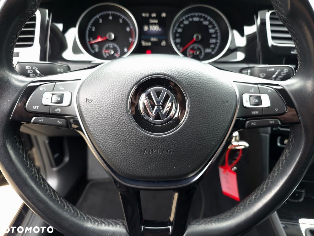Volkswagen Golf - 20