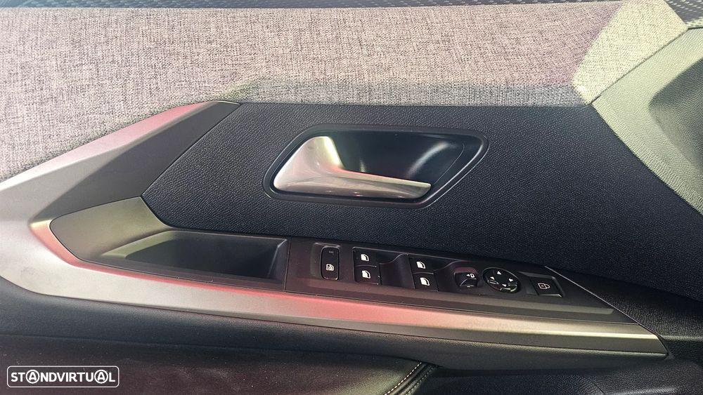 Peugeot 3008 1.2 Hybrid Allure e-DCS6 - 41