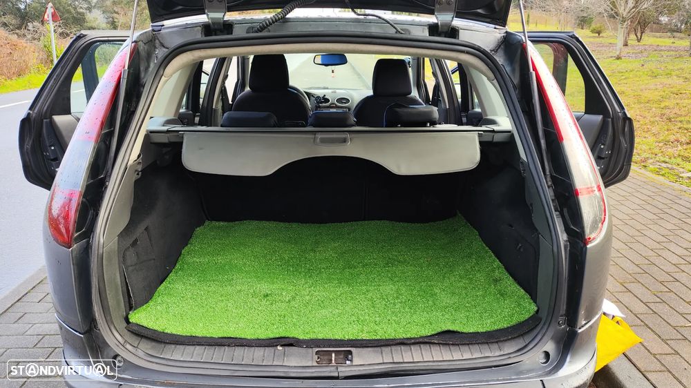 Ford Focus SW 1.6 TDCi Ghia - 19