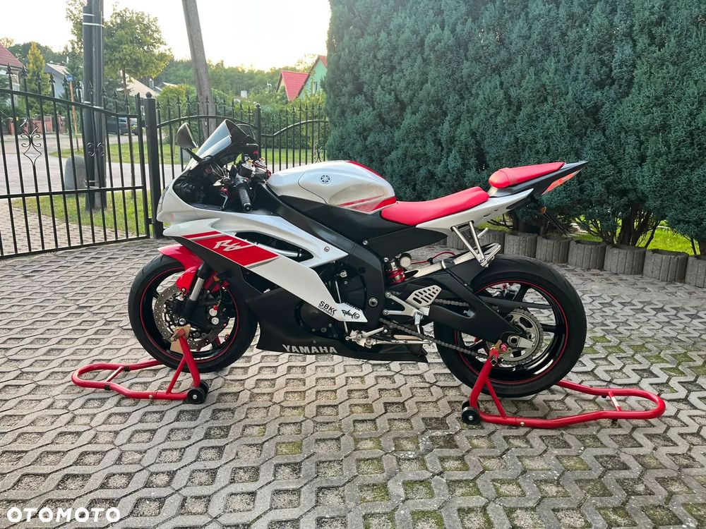 Yamaha R6 - 8