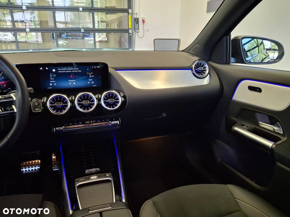 Mercedes-Benz GLA 200 AMG Line - 17