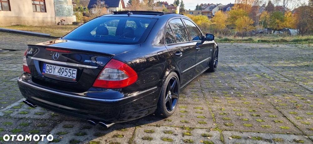 Mercedes-Benz Klasa E 63 AMG - 31