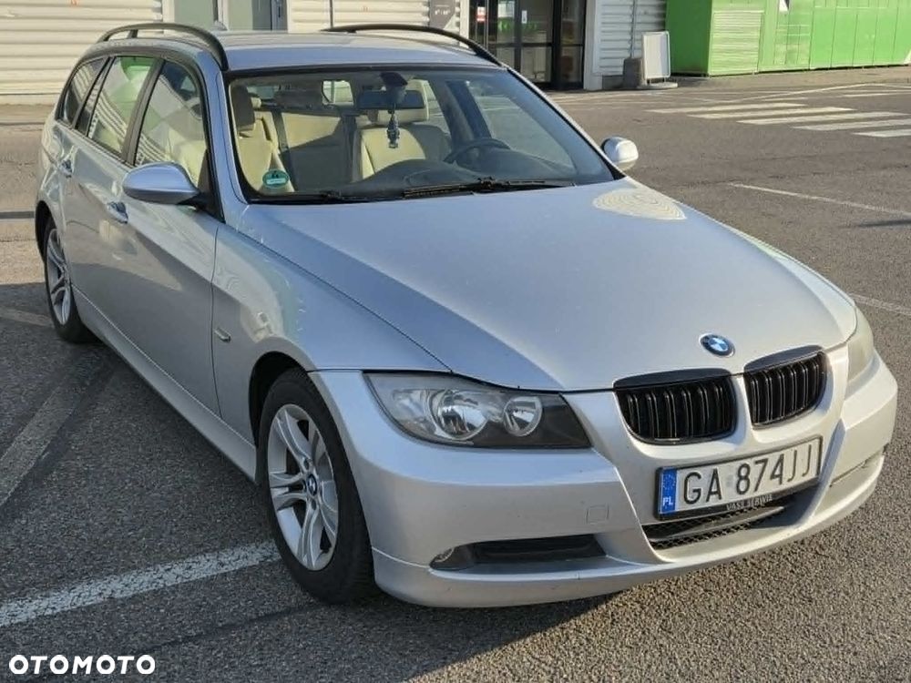 BMW Seria 3 320d DPF - 1