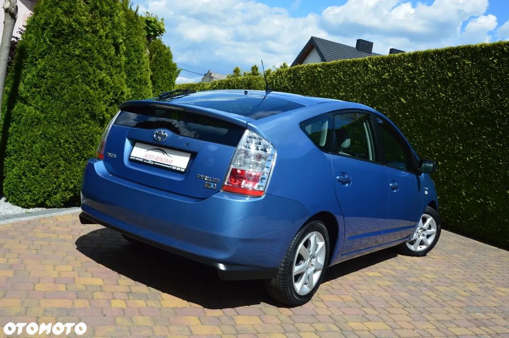 Toyota Prius - 3