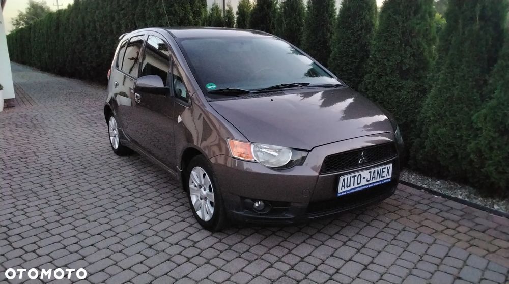 Mitsubishi Colt - 8