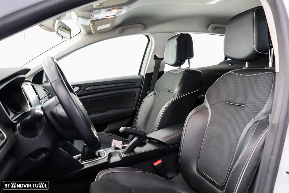 Renault MEGANE 4 - 9