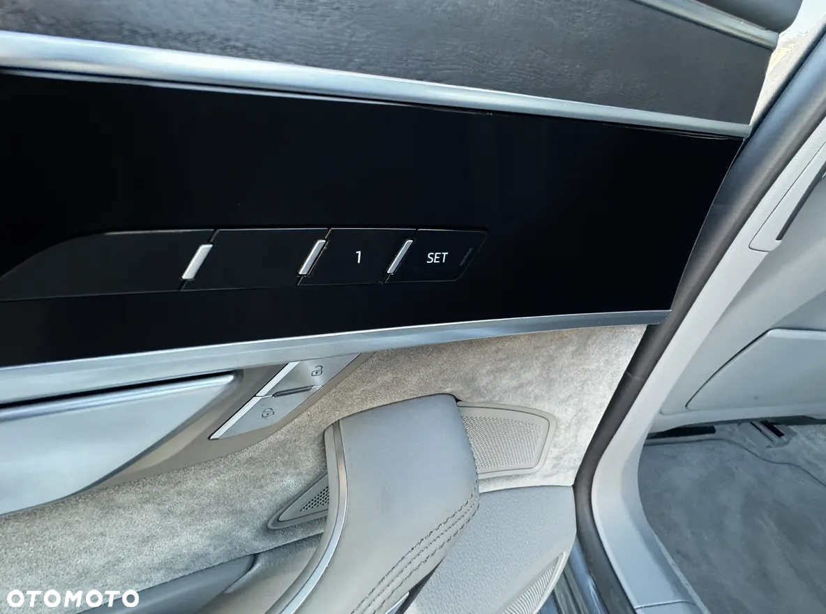 Audi A8 - 34