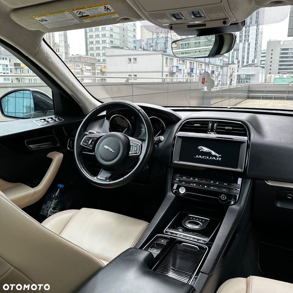 Jaguar F-Pace 2.0 i4P AWD Prestige - 7