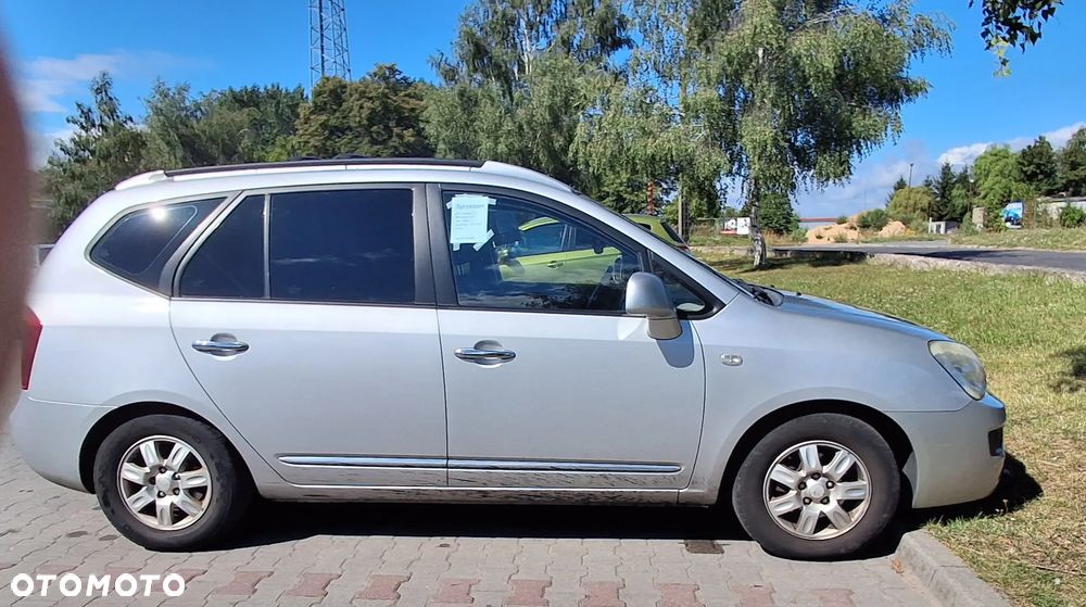 Kia Carens - 5