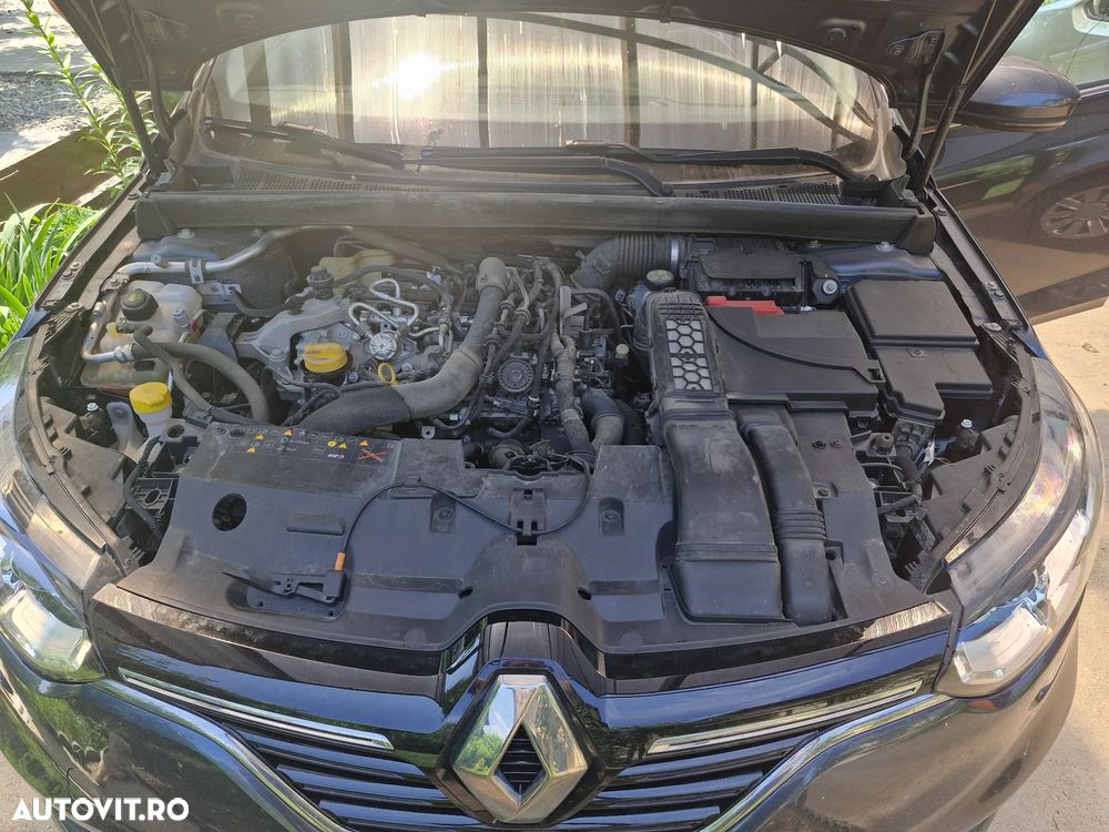 Renault Megane TCE 140 GPF Zen - 13