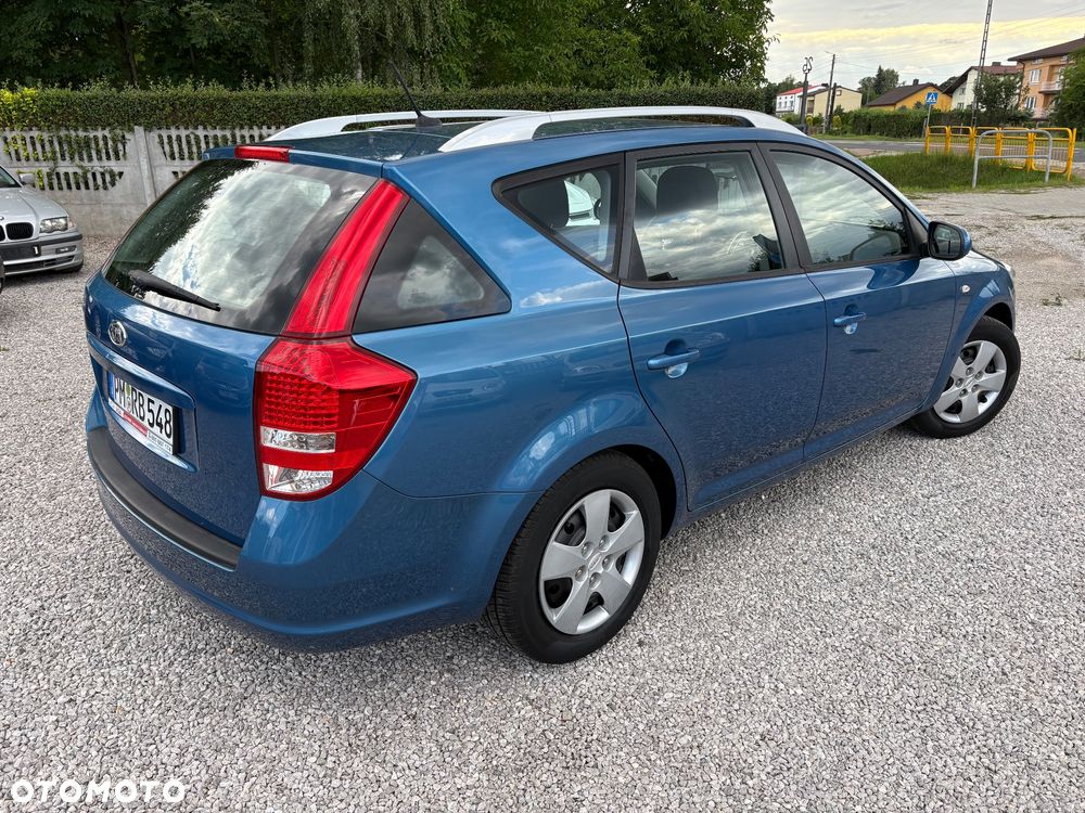 Kia Ceed - 7