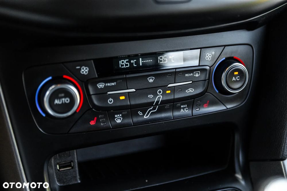 Ford Focus - 34