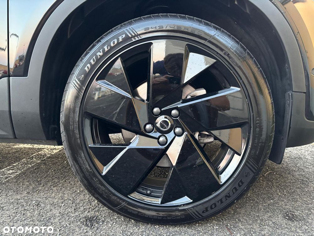 Volvo XC 40 B4 Ultra Black Edition - 11