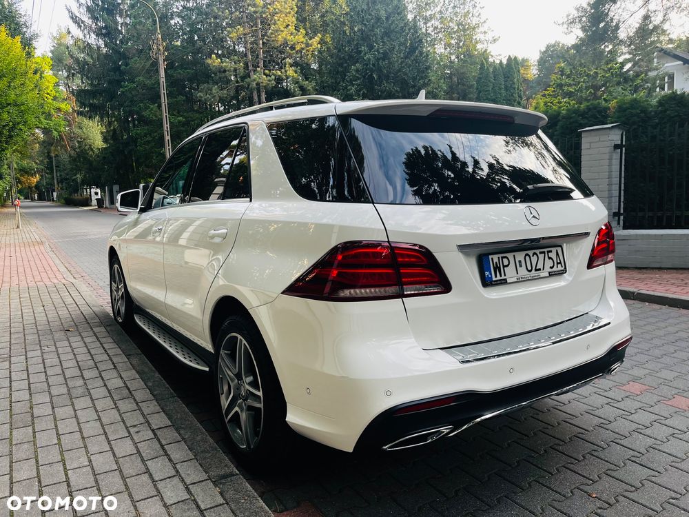 Mercedes-Benz GLE 350 d 4-Matic - 23