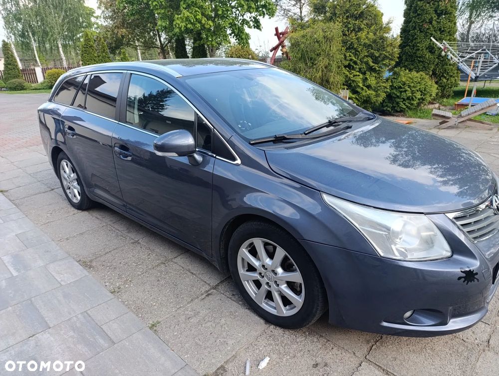 Toyota Avensis 2.2 D-4D Sol - 3