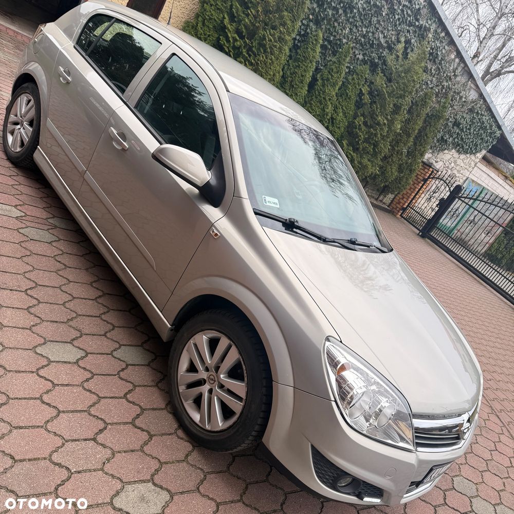 Opel Astra 1.6 Essentia - 13