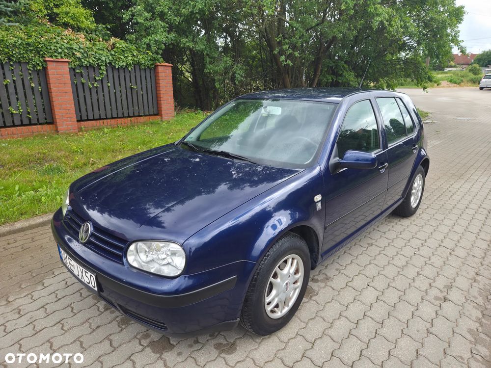 Volkswagen Golf - 1