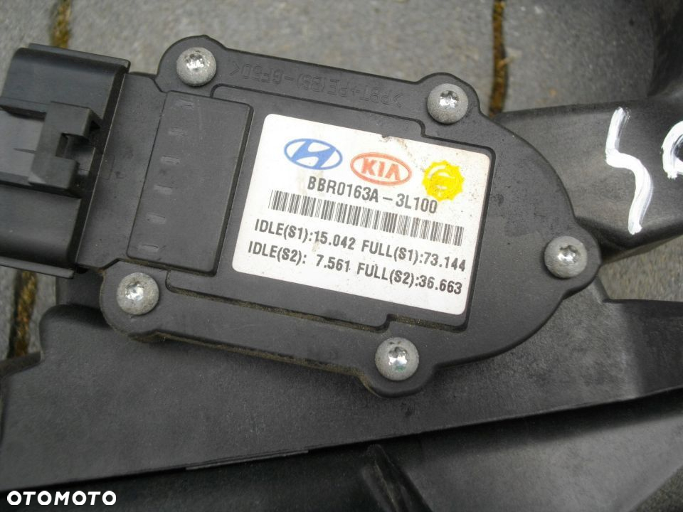 Pedał gazu Hyundai Sonata V 5 NF 04-09r BBR0163A 3L100 - 2