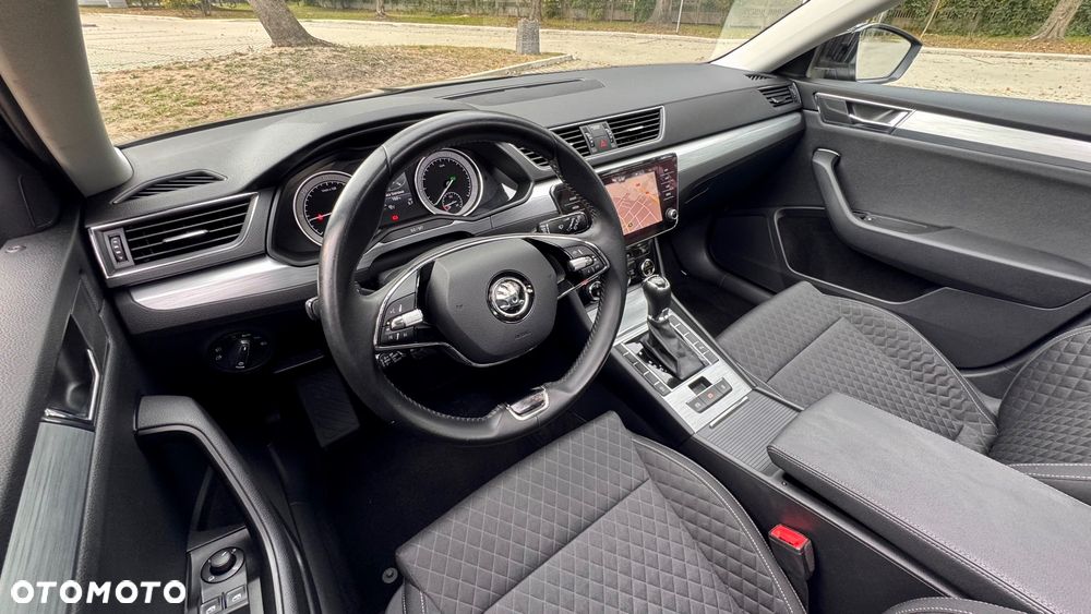 Skoda Superb 2.0 TDI DSG Style - 38