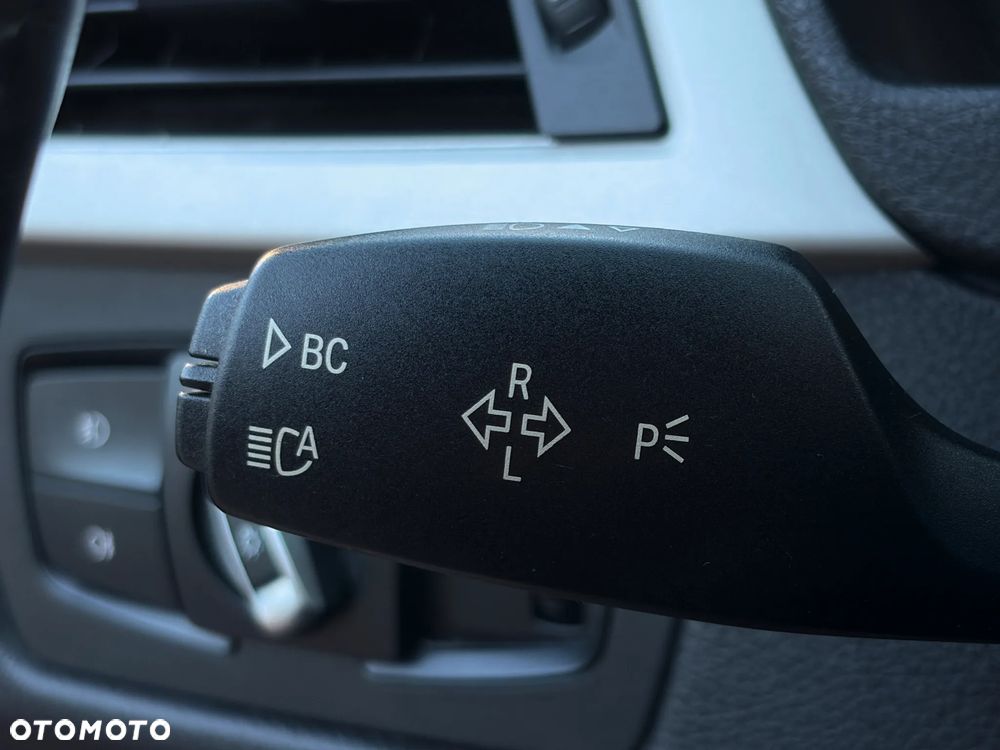 BMW Seria 3 320d - 36