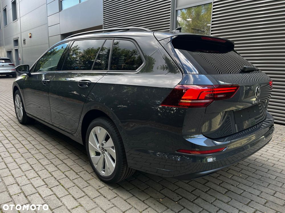 Volkswagen Golf - 6