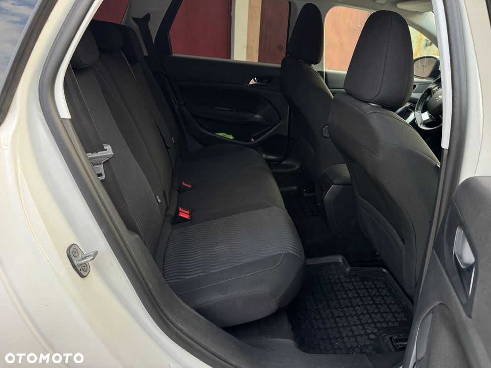 Peugeot 308 1.6 e-HDi Allure S&S - 19