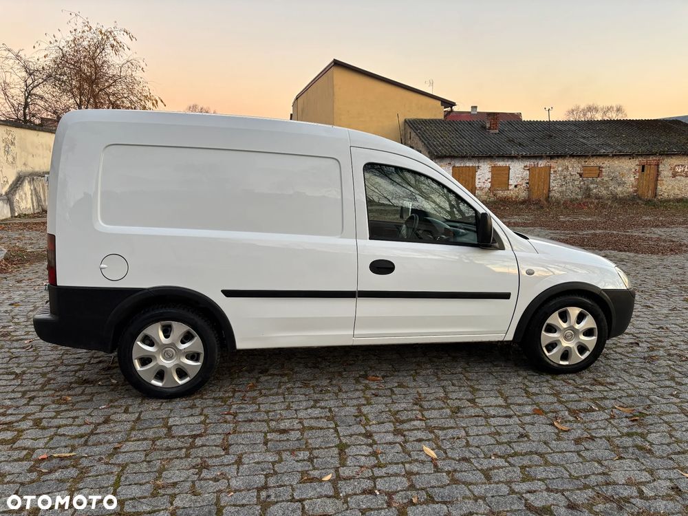 Opel Combo - 8