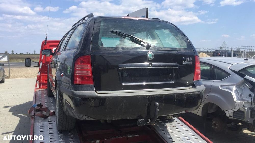 Dezmembram Skoda Octavia 1,1.6 benzina an fabr 2005 - 3