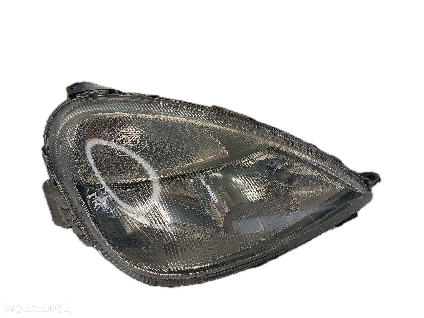 Farol Dto Mercedes-Benz A-Class (W168) - 1