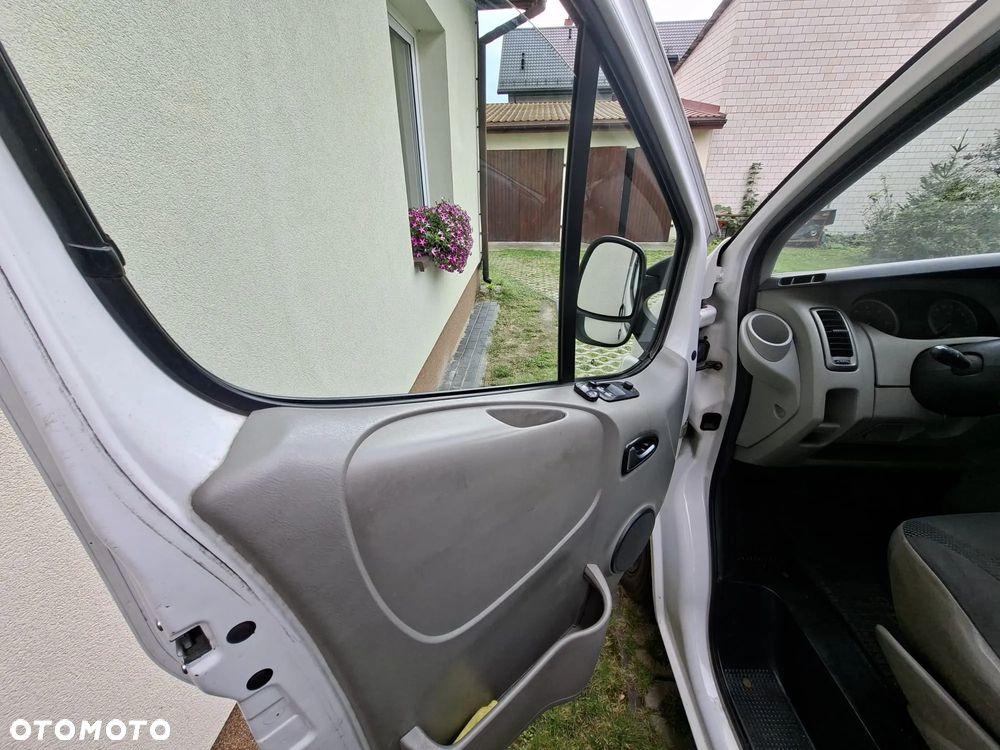 Opel Vivaro L1H1 2.7t - 20