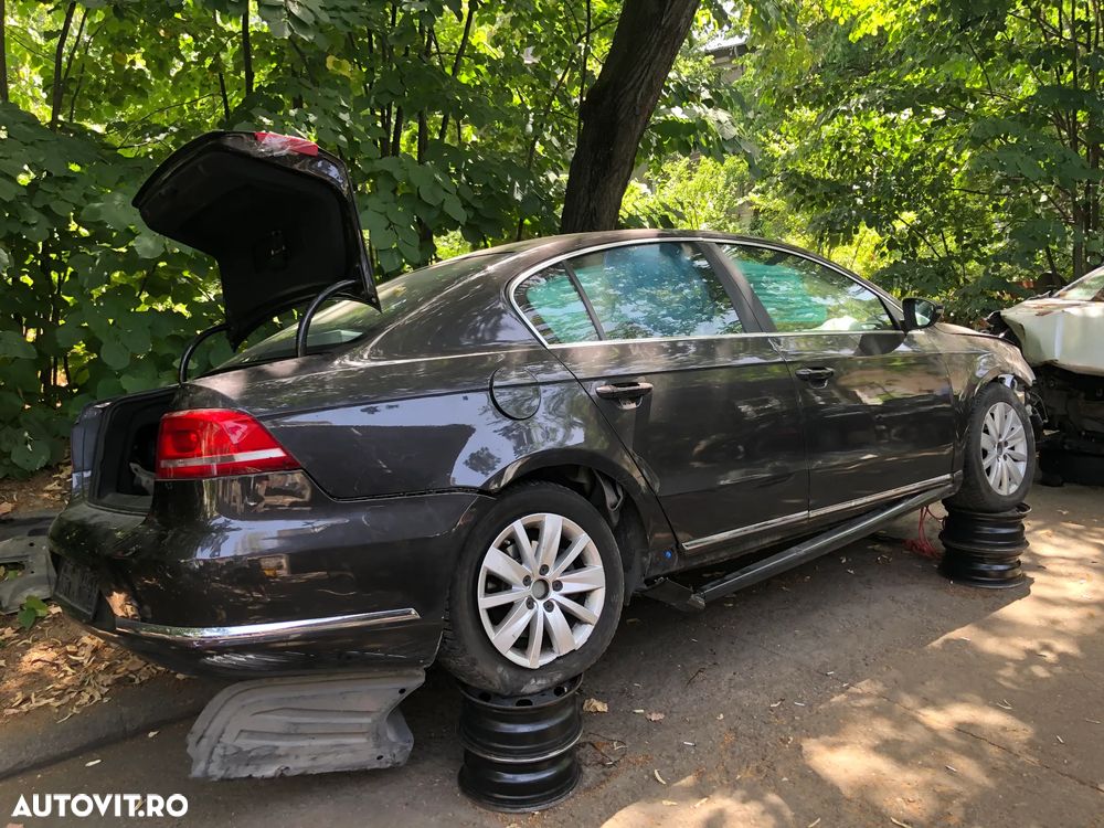 Dezmembrez Volkswagen Passat B7 2012 1.6 TDI - 3