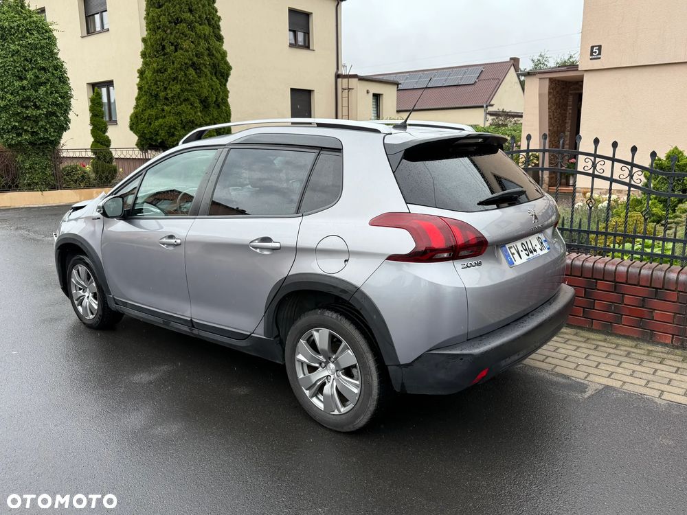Peugeot 2008 - 5