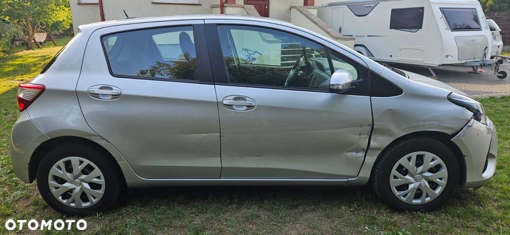 Toyota Yaris 1.5 Active - 8