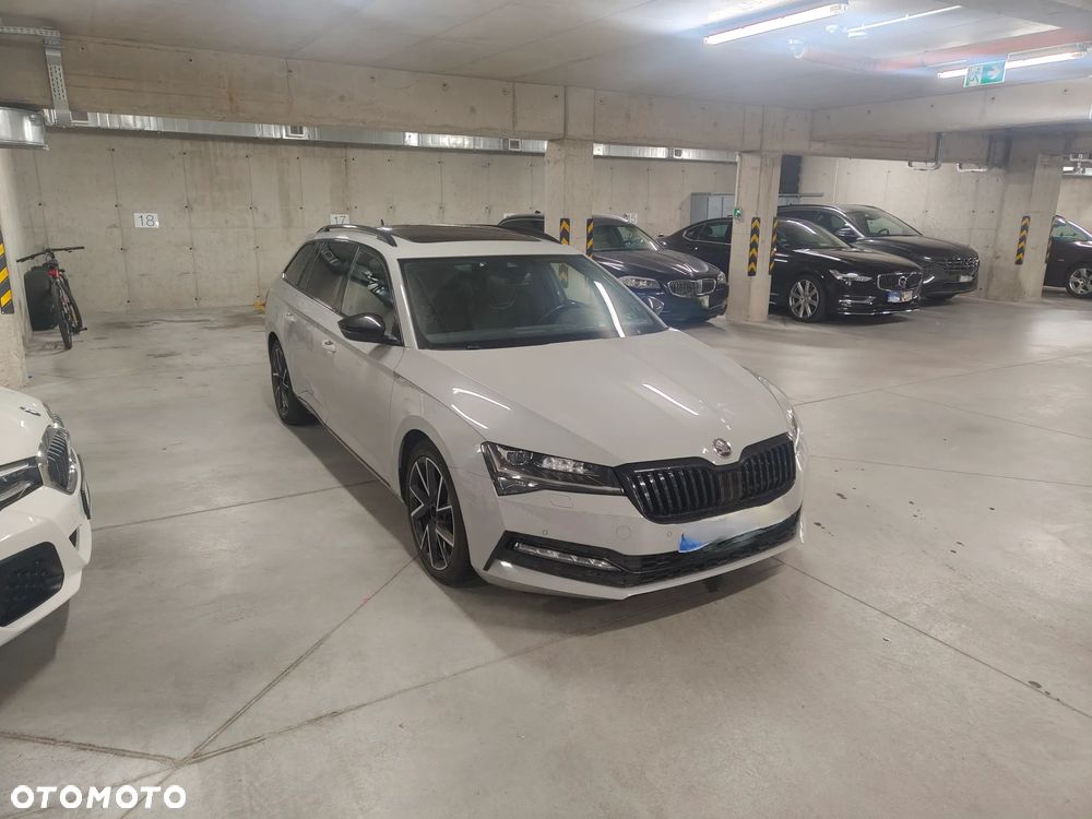Skoda Superb 2.0 TDI DSG Sportline - 16