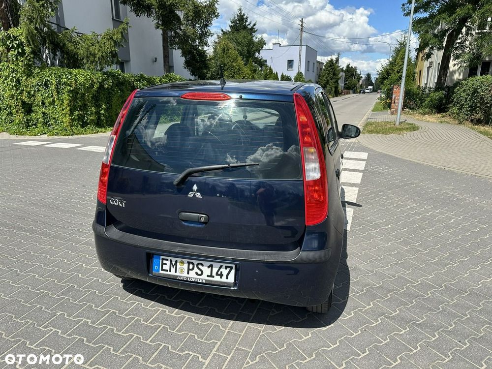 Mitsubishi Colt - 5
