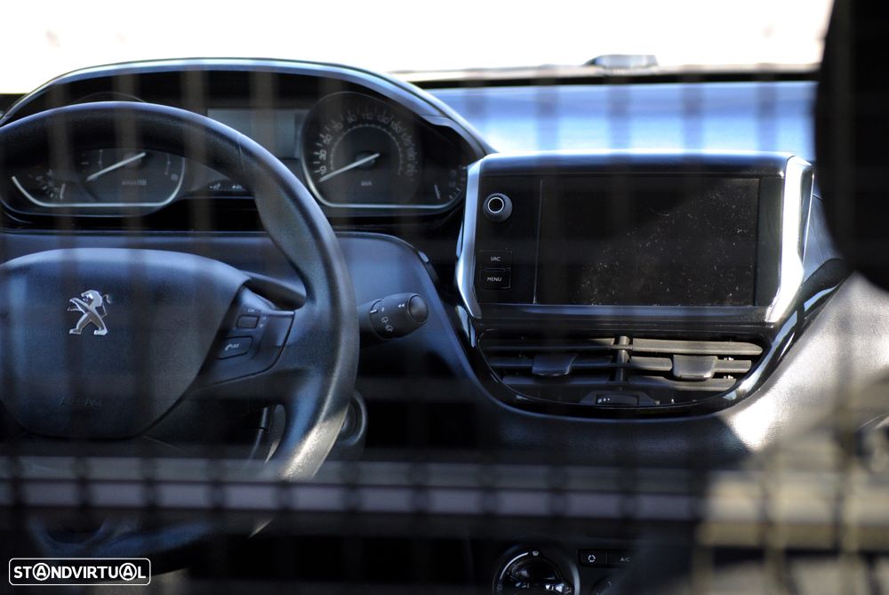 Peugeot 208 VAN - 11