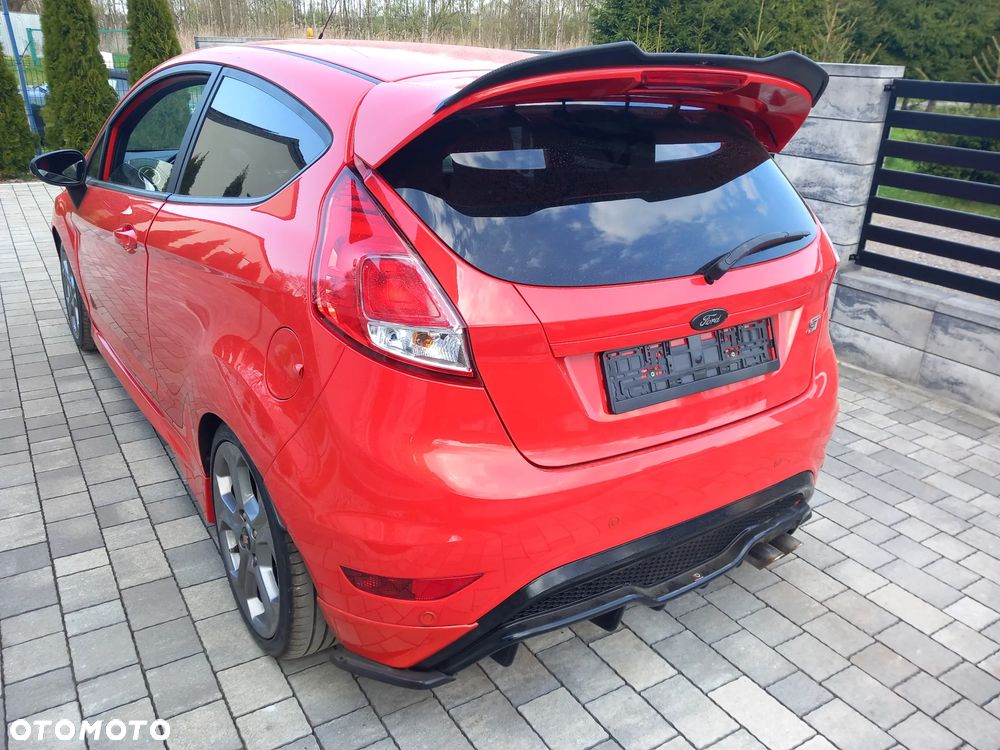 Ford Fiesta 1.6 EcoBoost ST - 8