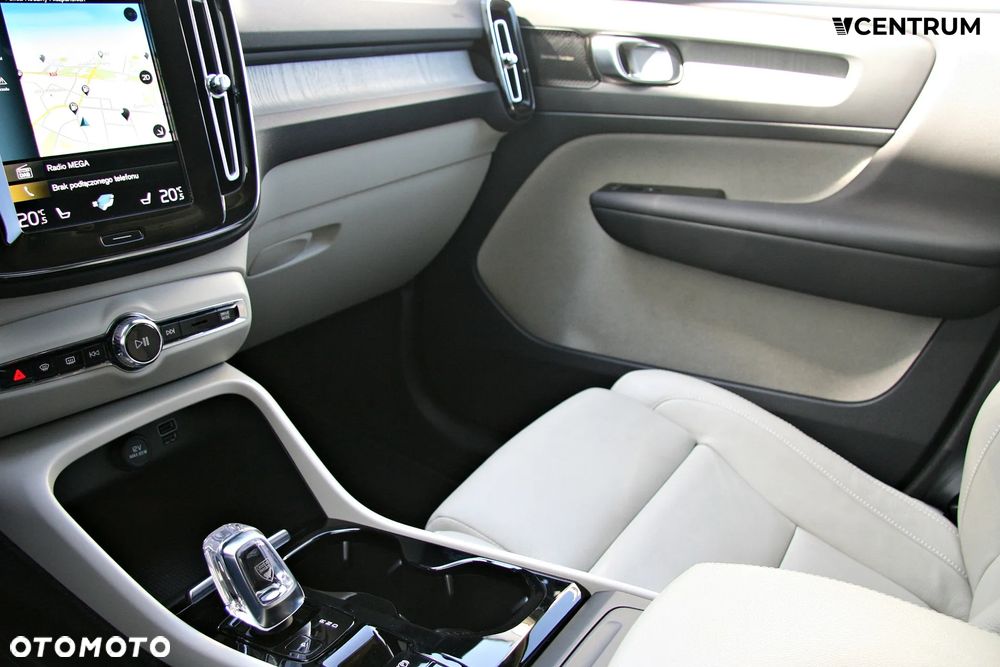 Volvo XC 40 B4 B AWD Inscription - 14