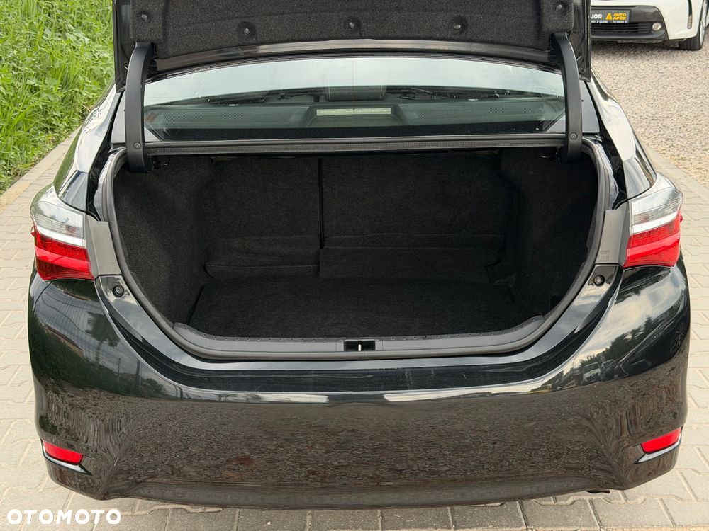 Toyota Corolla 1.6 Premium - 26