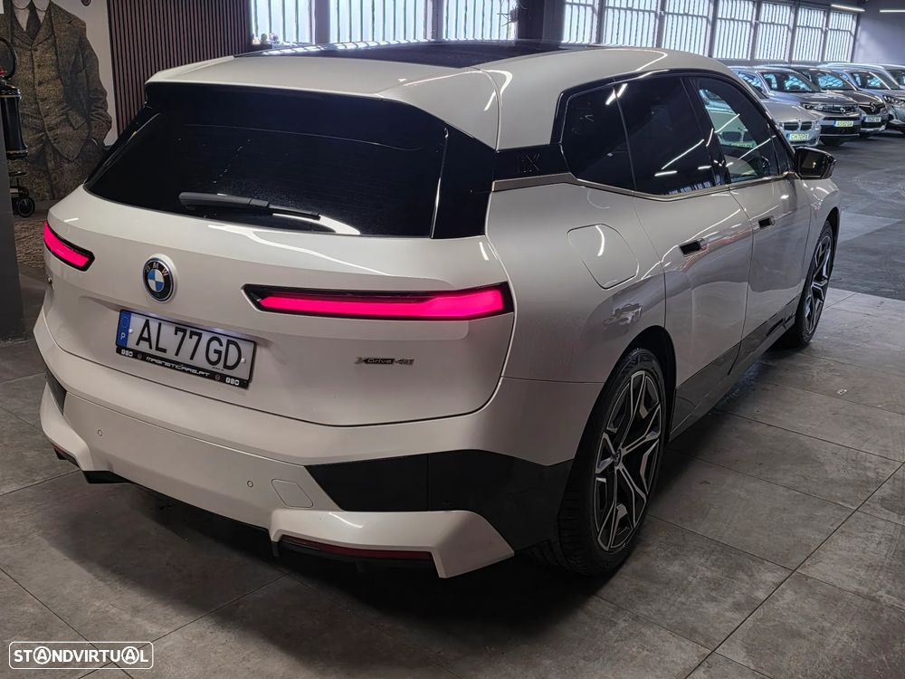 BMW iX xDrive 40 Pack Desportivo - 47