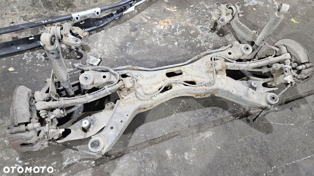 Belka tył tylna zawieszenia sanki tylne trawersa opel vectra c signum - 2