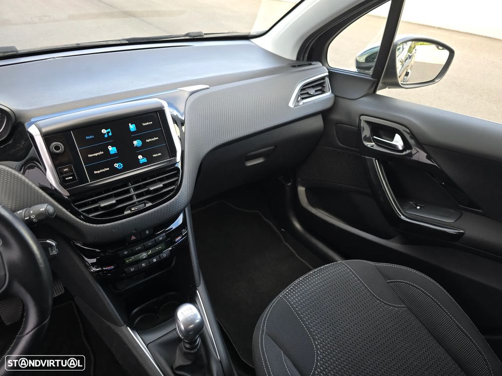 Peugeot 208 PureTech 110 Stop & Start Allure - 24