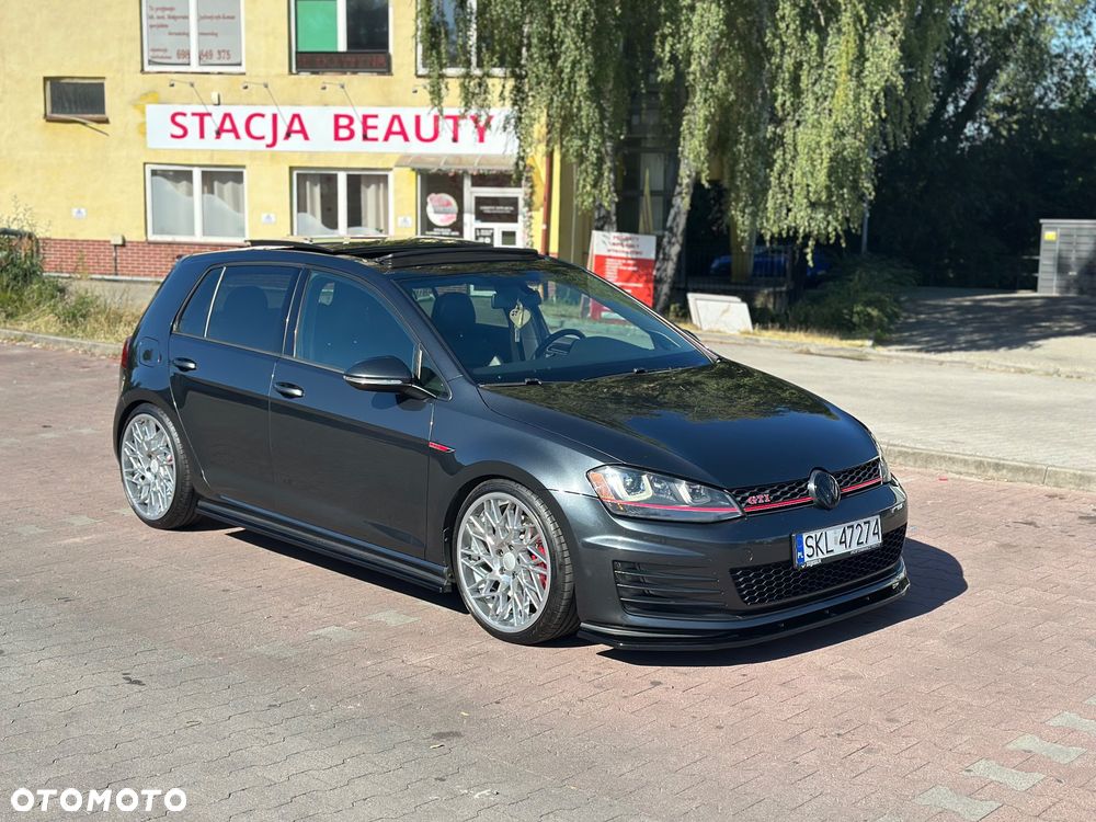 Volkswagen Golf GTI Performance BlueMotion Technology DSG - 2