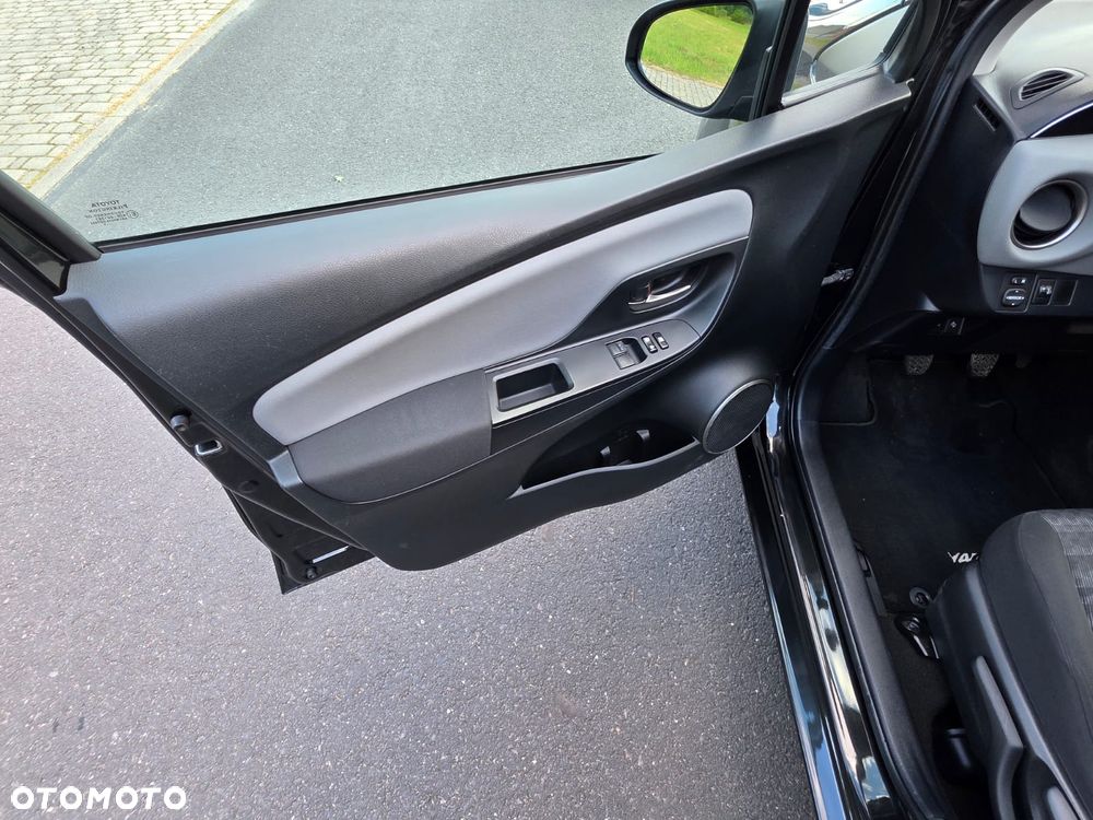 Toyota Yaris 1.0 Premium - 14