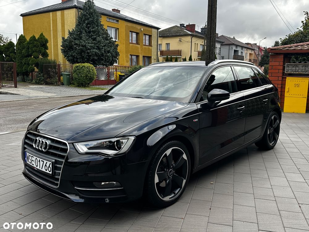 Audi A3 Sportback 1.6 TDI S line Sportpaket - 4